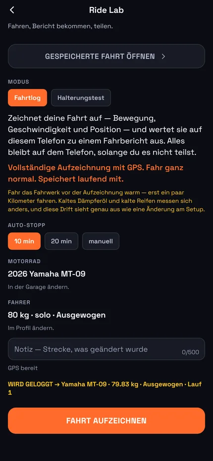 Der Aufzeichnungsbildschirm. Motorrad und Fahrerprofil stehen oben, das Feld für die Notiz darunter.
